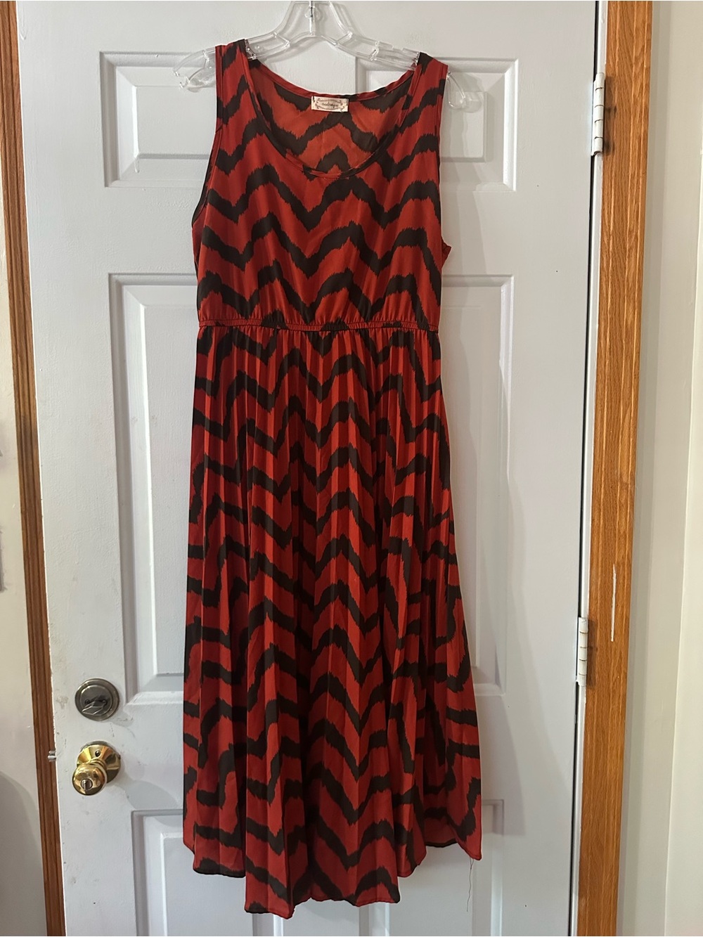 Audrey 3+1 Rust Chevron Sleeveless Pleated Skirt Maxi Dress Size Large.